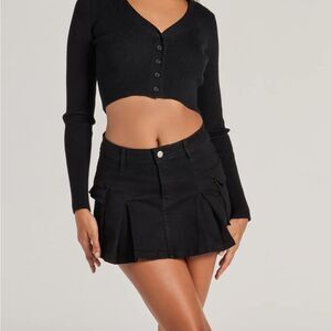 NWT Mid Rise Pleated Black Denim Mini Skirt Size S